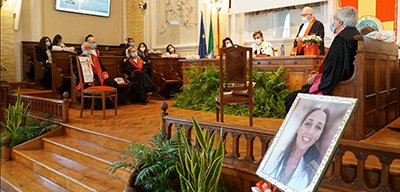 Consegnata alla famiglia la pergamena di laurea in memoria di Lorena